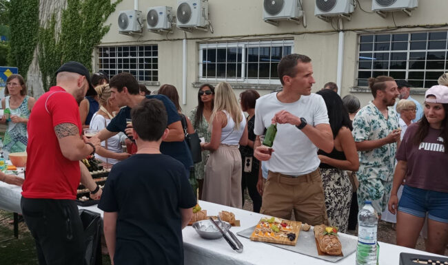 Célébration des 20 ans de Planète Fitness Rixheim en 2023 avec membres et équipe de la salle de sport