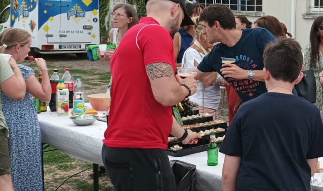 Célébration des 20 ans de Planète Fitness Rixheim en 2023 avec membres et équipe de la salle de sport